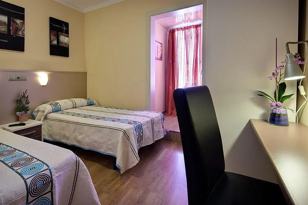 Casa de hóspedes Hostal Barcelona